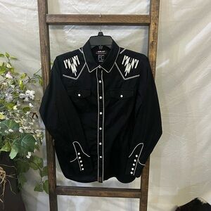 Ariat Size Medium Pearl Snap Western Shirt